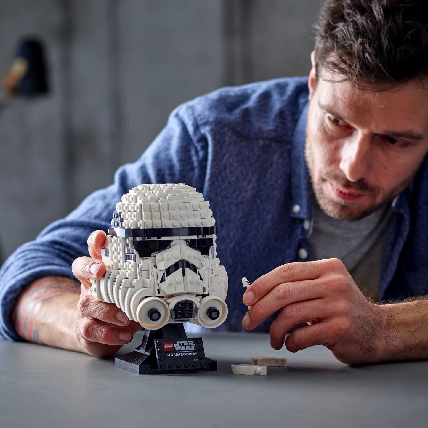 LEGO Star Wars Stormtrooper Helmet Display Building Set